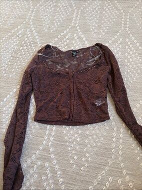 Windsor Brown Floral Lace Long-Sleeve Crop Top